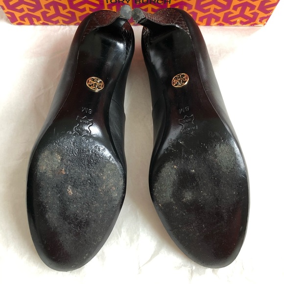 [Pre-loved] Tory Burch Mabel Black Leather Pumps - Picture 6 of 8